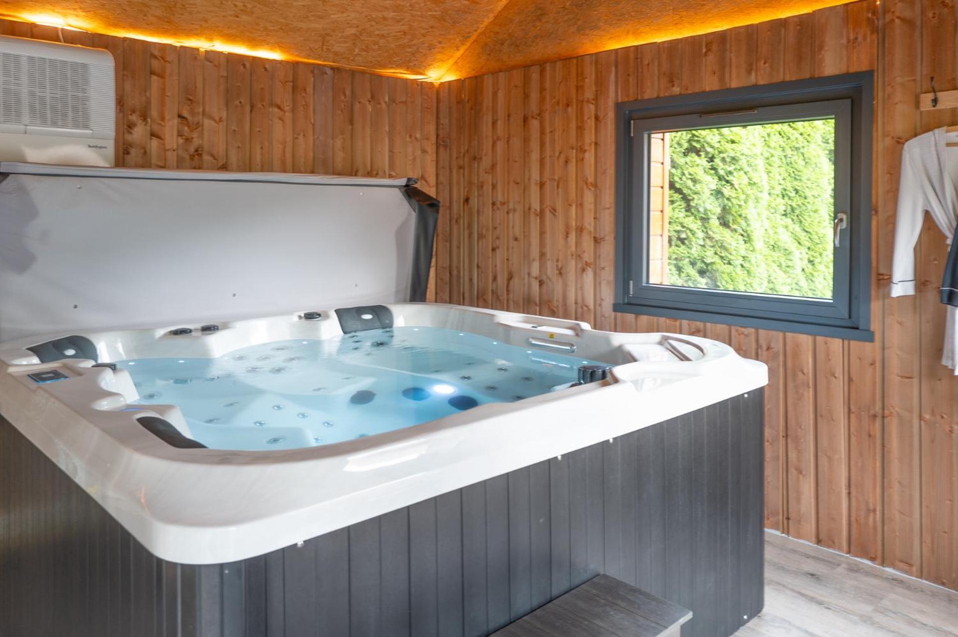 Chalet La Calougeotte, Jardin, Spa Et Sauna Prives ル・メニル エクステリア 写真