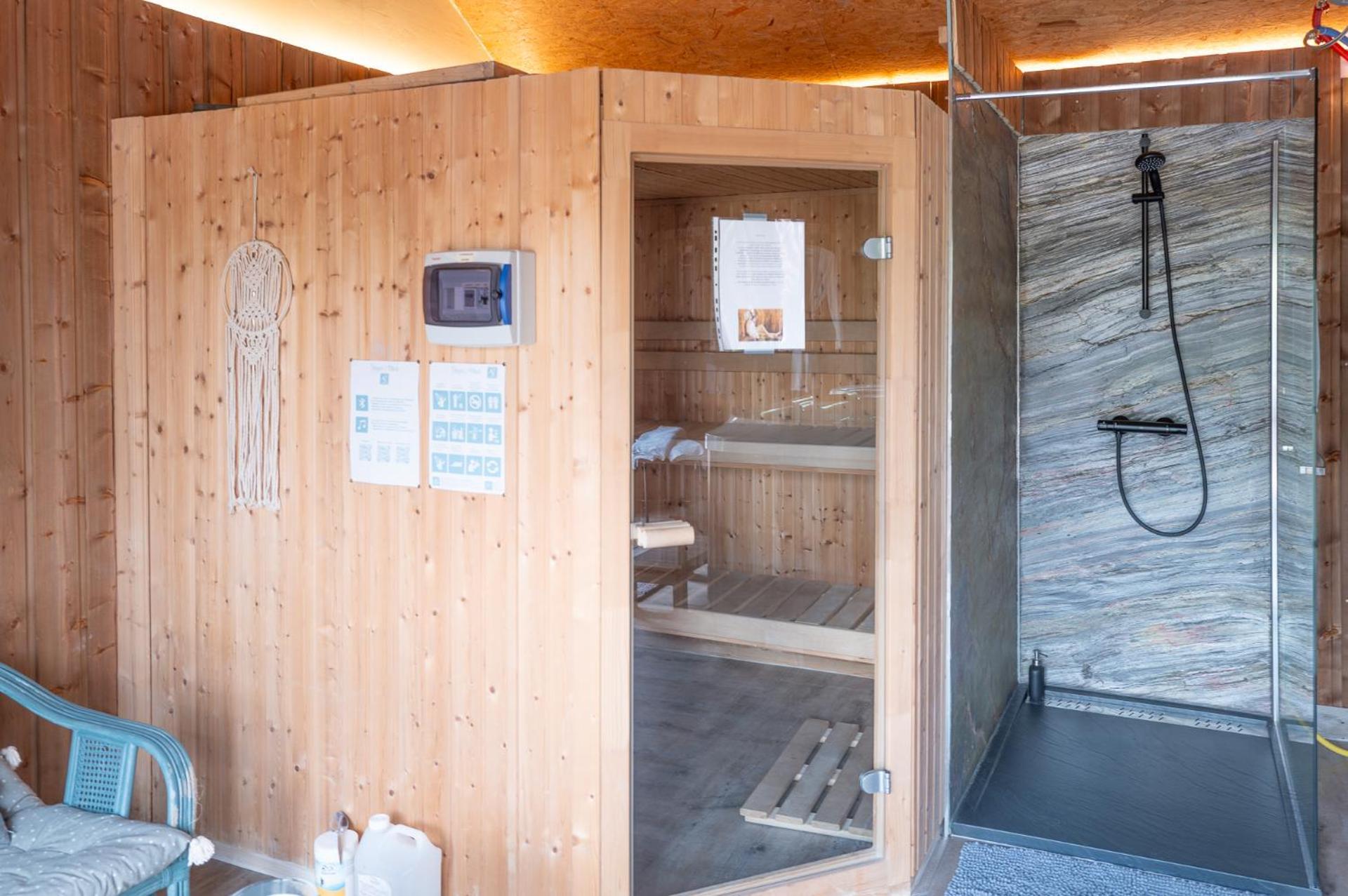 Chalet La Calougeotte, Jardin, Spa Et Sauna Prives ル・メニル エクステリア 写真